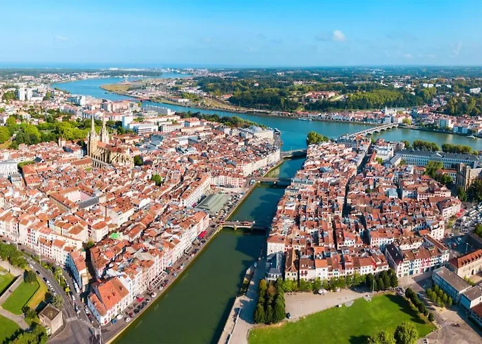 Σπίτι διακοπών Toki Eder Chez Marisol, Piscine Chauffee, Decoration Soignee Et Ocean A 15 Minutes Entre Bayonne Et Hossegor Saint-Martin-de-Seignanx